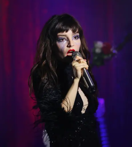 Image 4490913 from Lauren Mayberry (Singer)
