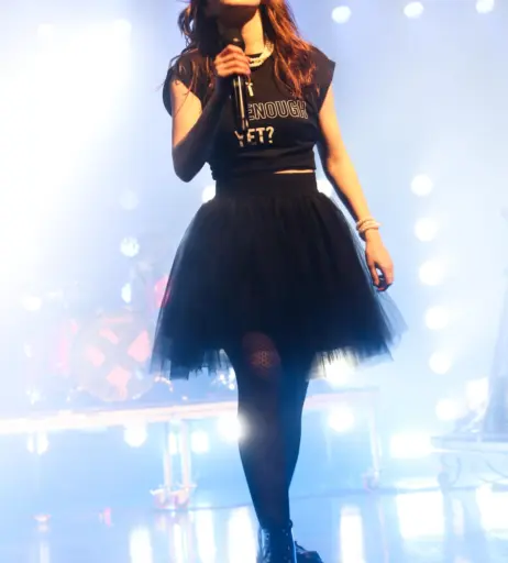 Image 4499672 from Lauren Mayberry (Singer)