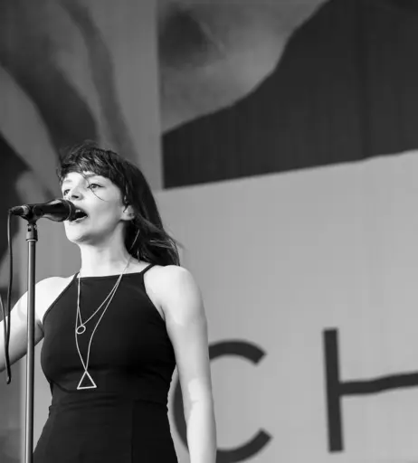 Image 4498954 from Lauren Mayberry (Singer)