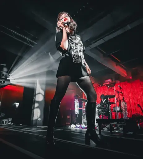 Image 4485222 from Lauren Mayberry (Singer)