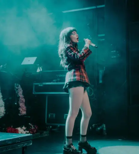 Image 4486090 from Lauren Mayberry (Singer)
