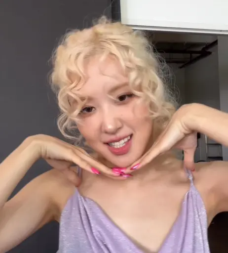 Image 4484506 from Rosé || Roseanne Park - BLΛƆKPIИK ( BLACKPINK )
