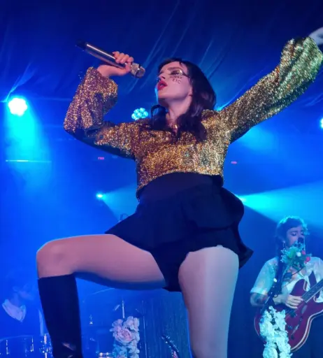Image 4484419 from Lauren Mayberry (Singer)