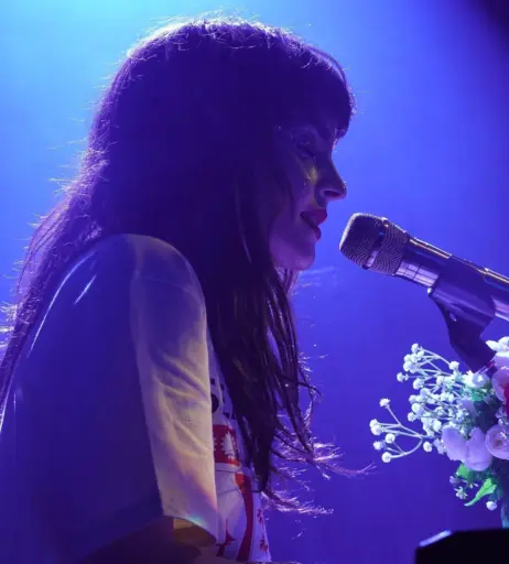 Image 4482353 from Lauren Mayberry (Singer)