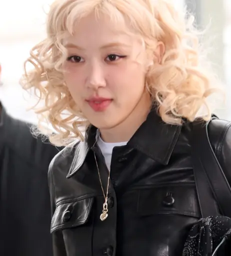 Image 4489935 from Rosé || Roseanne Park - BLΛƆKPIИK ( BLACKPINK )