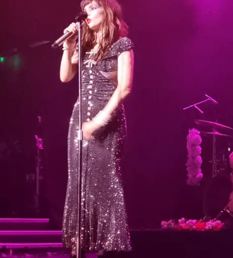 Image 4488797 from Lauren Mayberry (Singer)