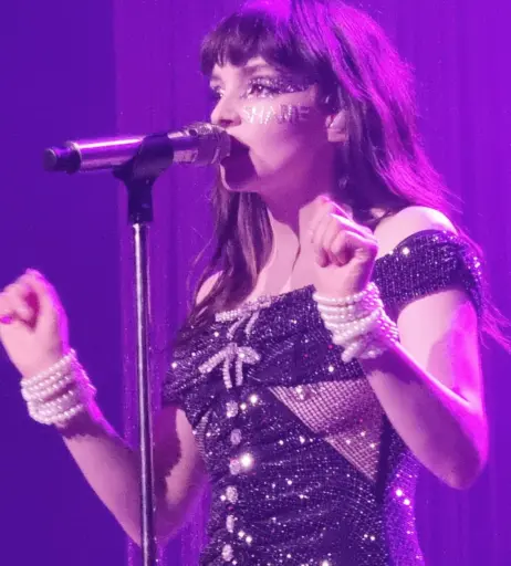 Image 4488771 from Lauren Mayberry (Singer)