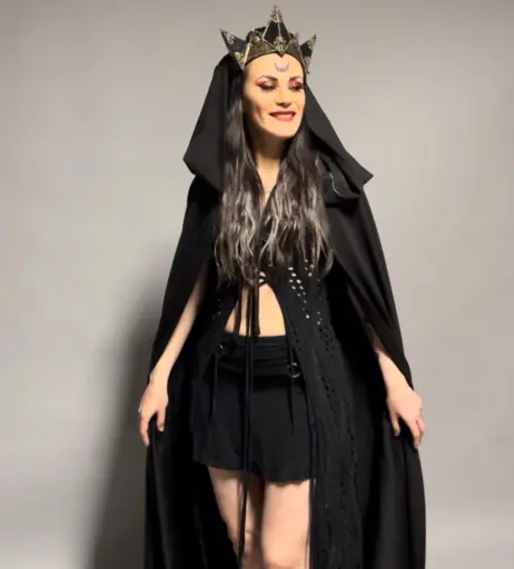 Image 4475447 from Women of Metal
