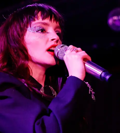 Image 4476736 from Lauren Mayberry (Singer)