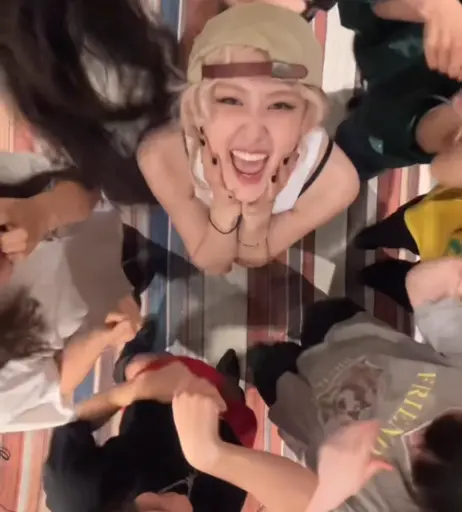Image 4476050 from Rosé || Roseanne Park - BLΛƆKPIИK ( BLACKPINK )