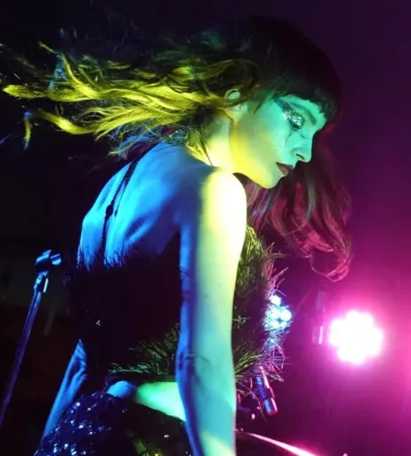 Image 4476236 from Lauren Mayberry (Singer)