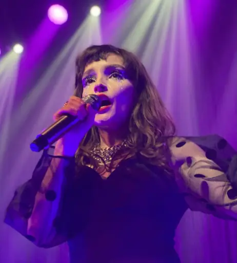 Image 4477609 from Lauren Mayberry (Singer)