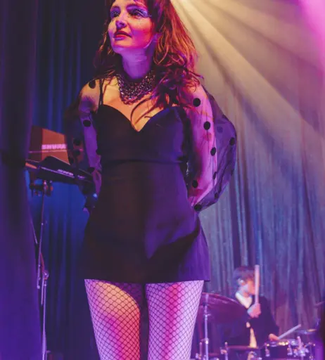 Image 4477394 from Lauren Mayberry (Singer)