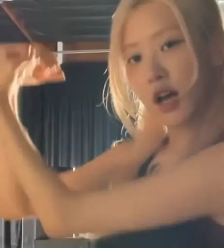 Image 4477212 from Rosé || Roseanne Park - BLΛƆKPIИK ( BLACKPINK )