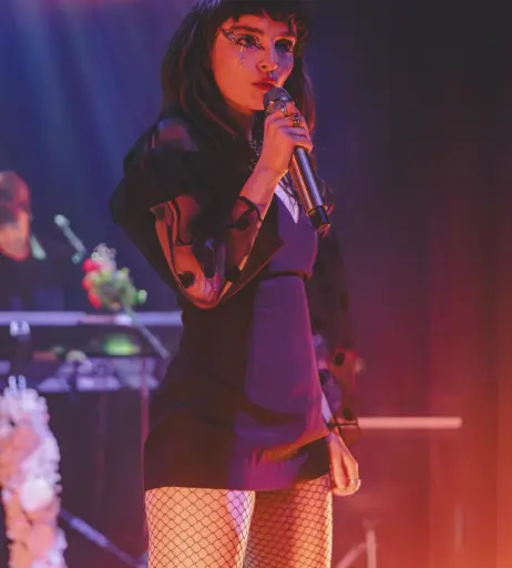 Image 4477228 from Lauren Mayberry (Singer)