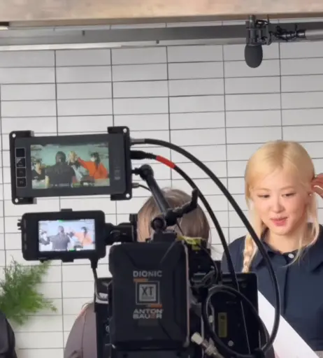 Image 4474531 from Rosé || Roseanne Park - BLΛƆKPIИK ( BLACKPINK )