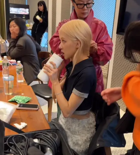 Image 4474013 from Rosé || Roseanne Park - BLΛƆKPIИK ( BLACKPINK )