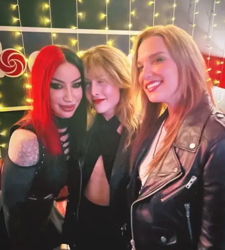 Image 4474904 from Women of Metal