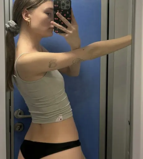 Image 4472837 from litlonn - Katya