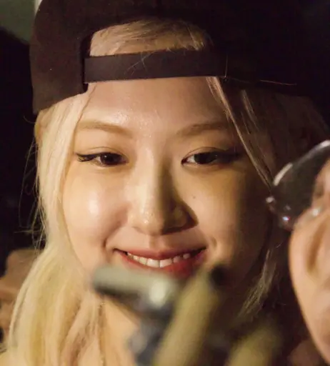 Image 4472587 from Rosé || Roseanne Park - BLΛƆKPIИK ( BLACKPINK )