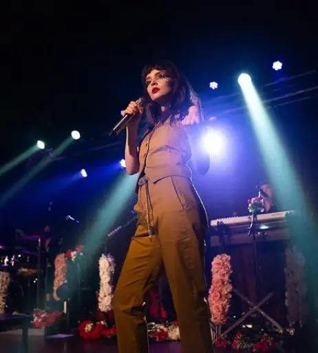 Image 4472572 from Lauren Mayberry (Singer)
