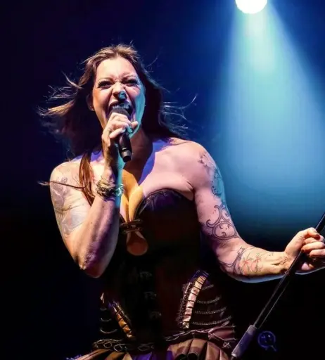 Image 4472334 from Women of Metal