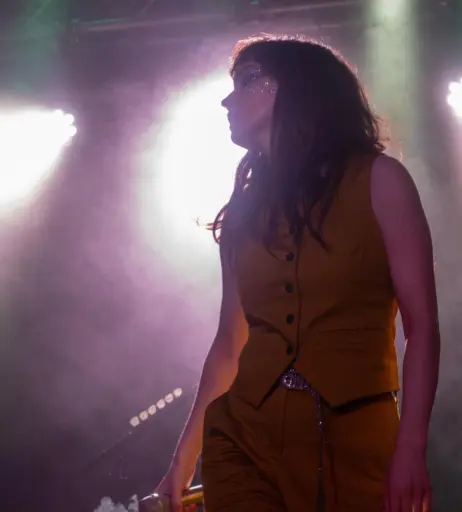 Image 4472975 from Lauren Mayberry (Singer)