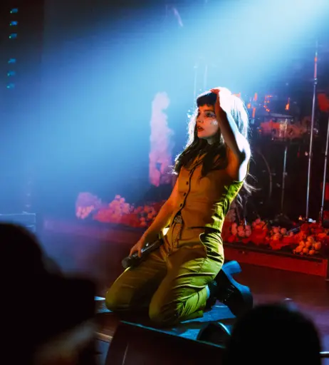 Image 4473915 from Lauren Mayberry (Singer)
