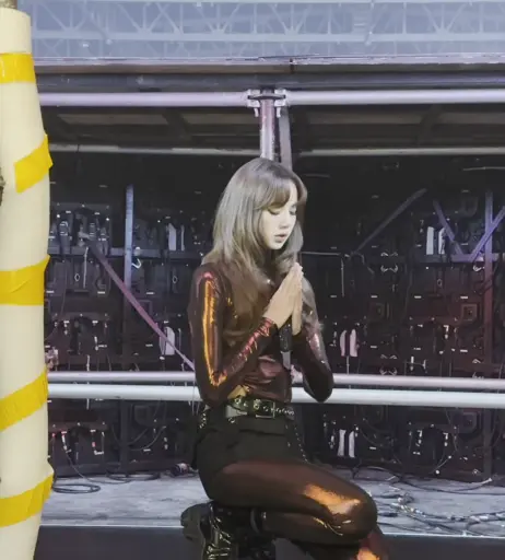 Image 4470677 from Lisa | BLΛƆKPIИK (Blackpink)
