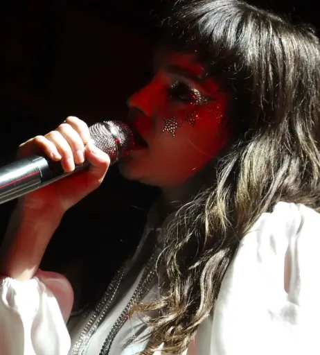 Image 4465813 from Lauren Mayberry (Singer)