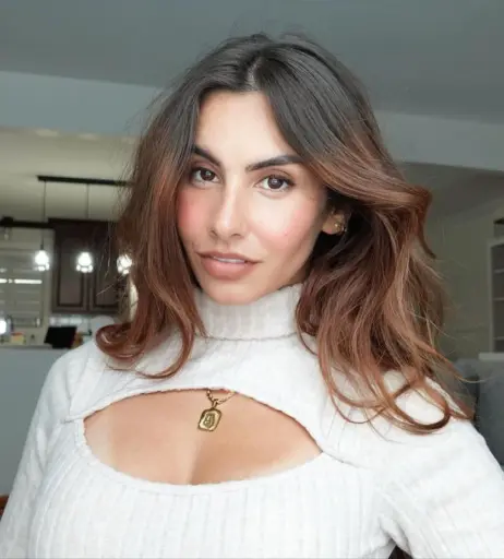 Image 4465624 from Alicia Atout and Salina de la Renta