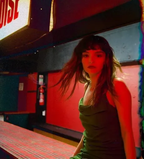 Image 4465303 from Lauren Mayberry (Singer)