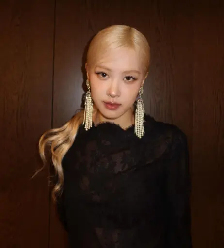 Image 4466537 from Rosé || Roseanne Park - BLΛƆKPIИK ( BLACKPINK )