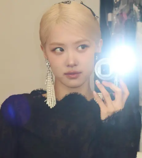 Image 4466601 from Rosé || Roseanne Park - BLΛƆKPIИK ( BLACKPINK )