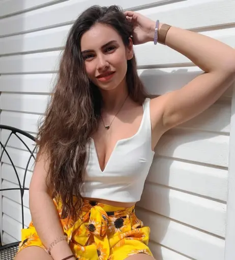 Image 4467537 from Alicia Atout and Salina de la Renta