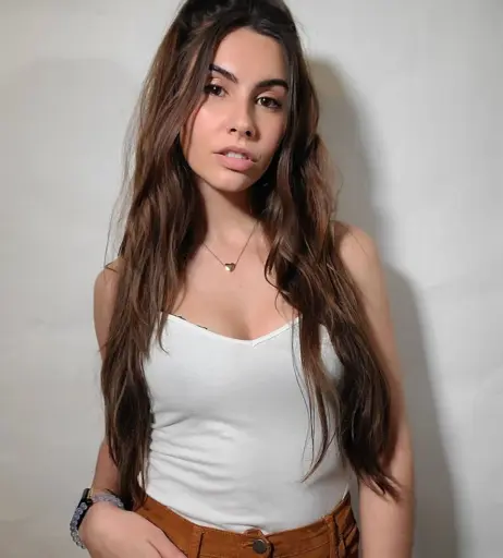 Image 4467522 from Alicia Atout and Salina de la Renta