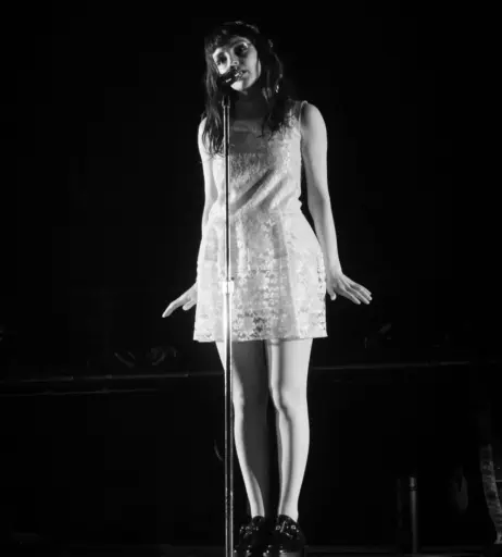 Image 4467187 from Lauren Mayberry (Singer)