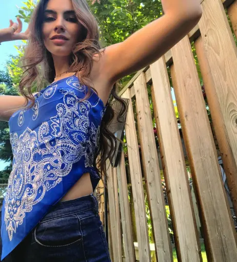 Image 4467391 from Alicia Atout and Salina de la Renta