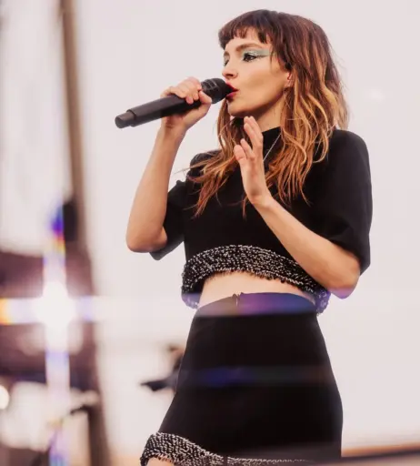 Image 4464830 from Lauren Mayberry (Singer)