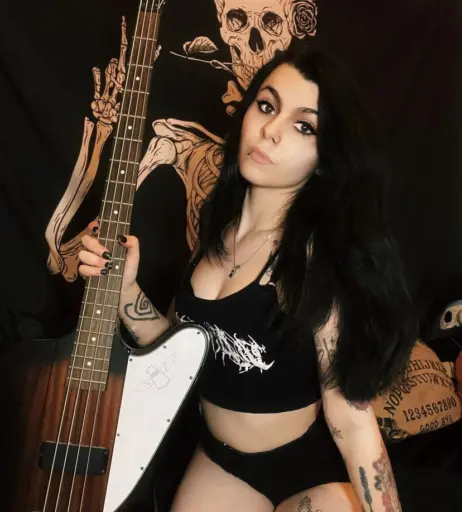 Image 4464826 from Women of Metal