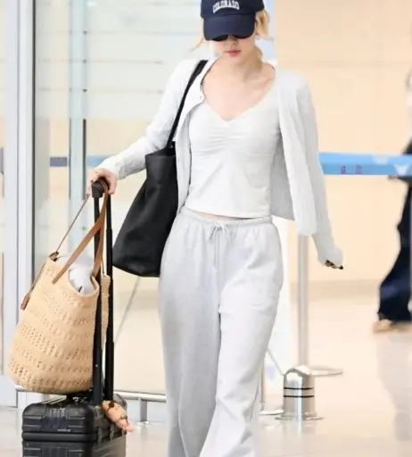 Image 4464448 from Rosé || Roseanne Park - BLΛƆKPIИK ( BLACKPINK )