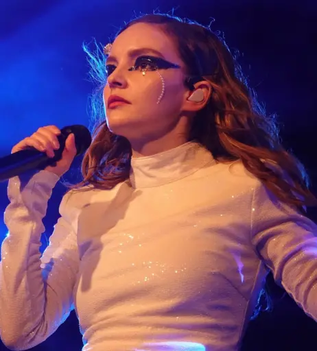Image 4461198 from Lauren Mayberry (Singer)