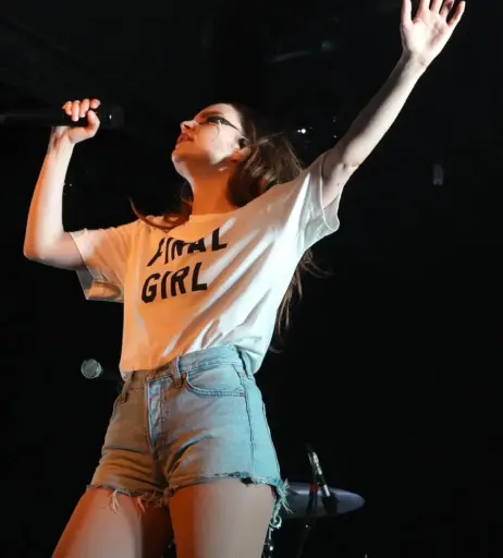 Image 4461127 from Lauren Mayberry (Singer)