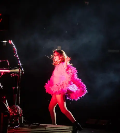 Image 4461274 from Lauren Mayberry (Singer)