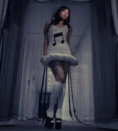 Image 4462901 from beabadoobee radvxz