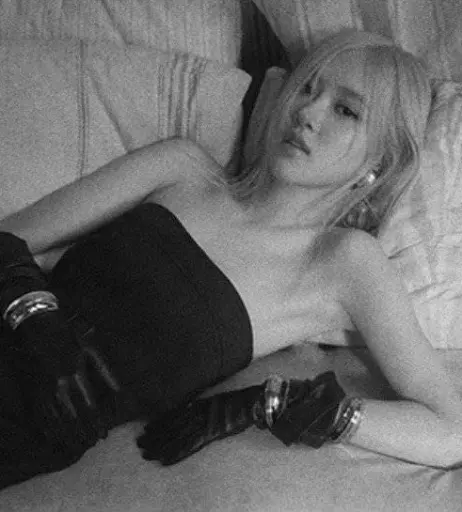 Image 4463501 from Rosé || Roseanne Park - BLΛƆKPIИK ( BLACKPINK )