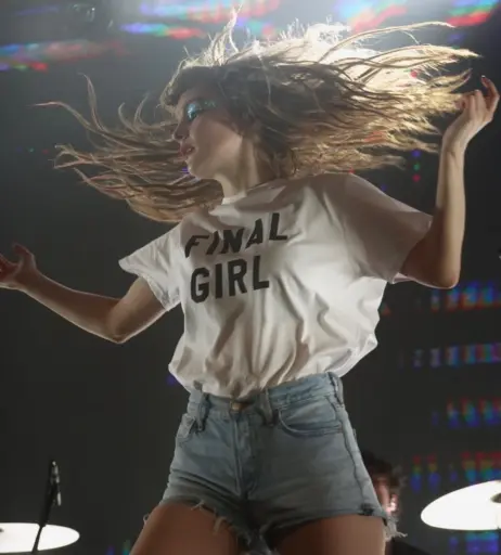 Image 4463401 from Lauren Mayberry (Singer)