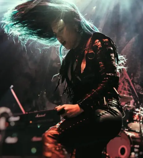 Image 4463001 from Women of Metal