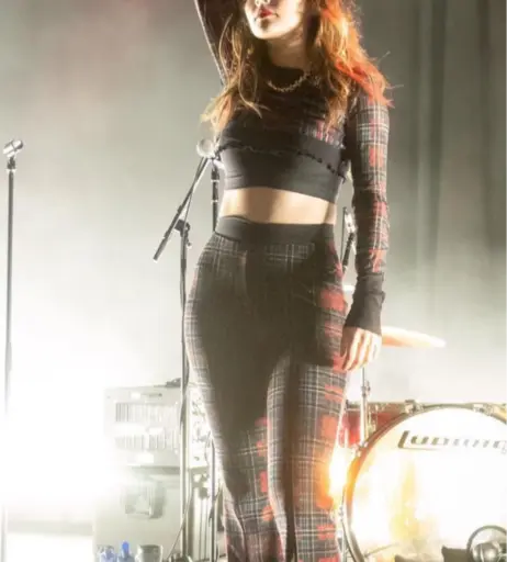Image 4463037 from Lauren Mayberry (Singer)