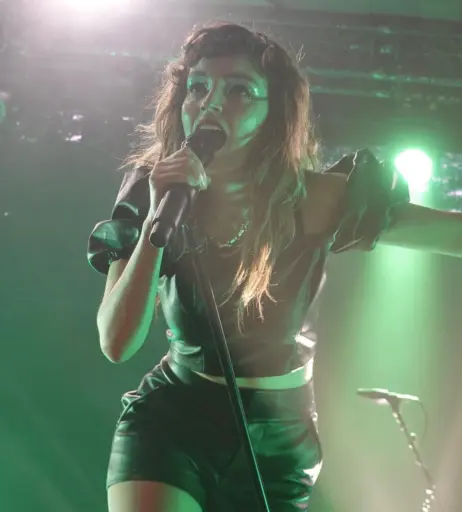 Image 4463252 from Lauren Mayberry (Singer)